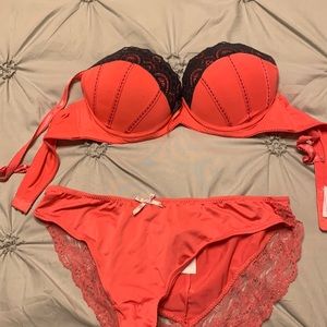 Jezebel bra and Jessica Simpson pants. Too small fir me